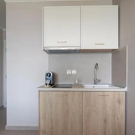 Angelos Garden Apartment *